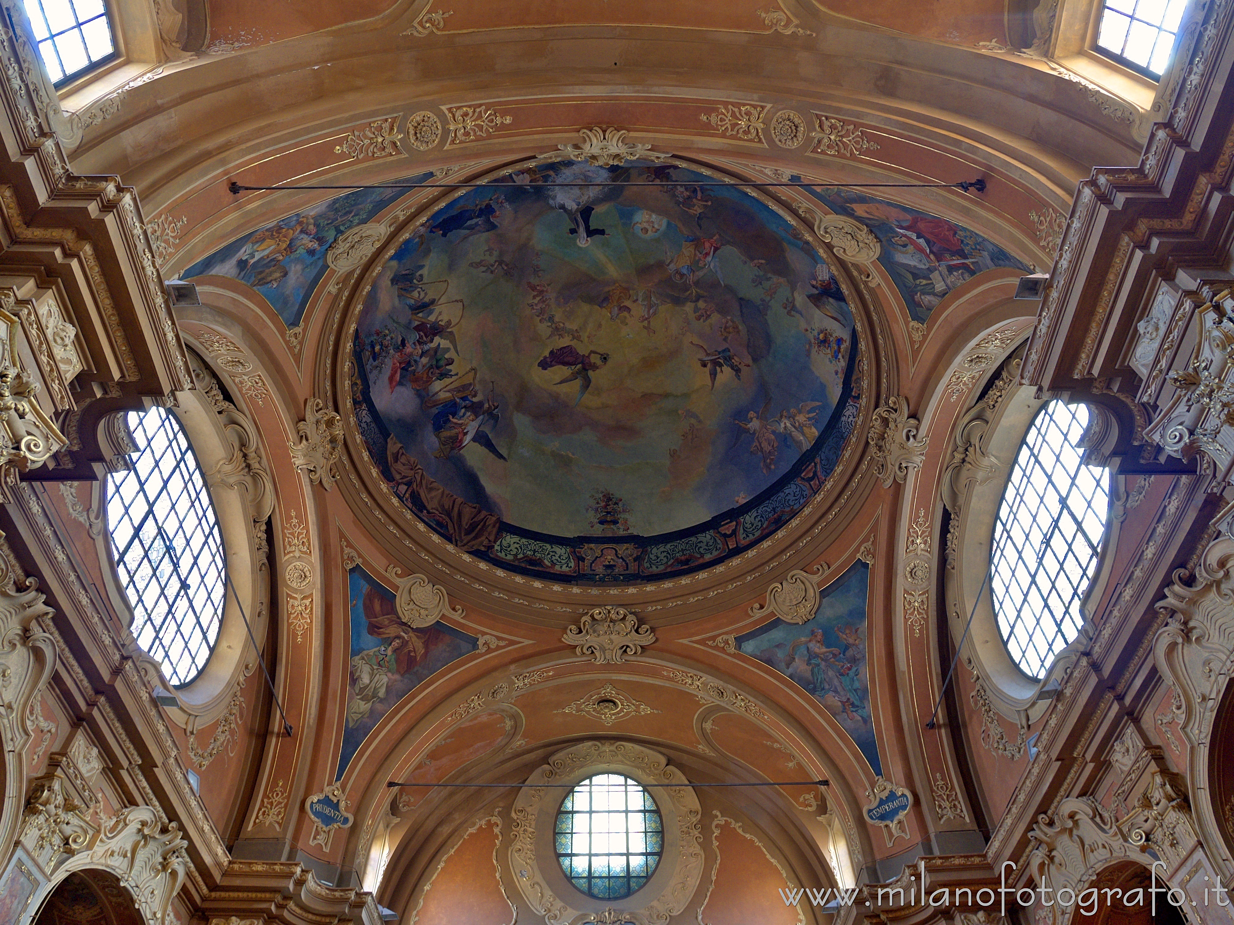 Milan (Italy) - Dome vault at the entrance of the Church of Santa Francesca Romana - Full resolution picture